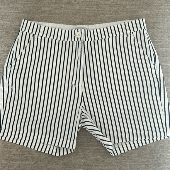CARIBBEAN JOE COMPANY striped navy and white shorts. Size 12. NWOT. - Picture 1 of 7